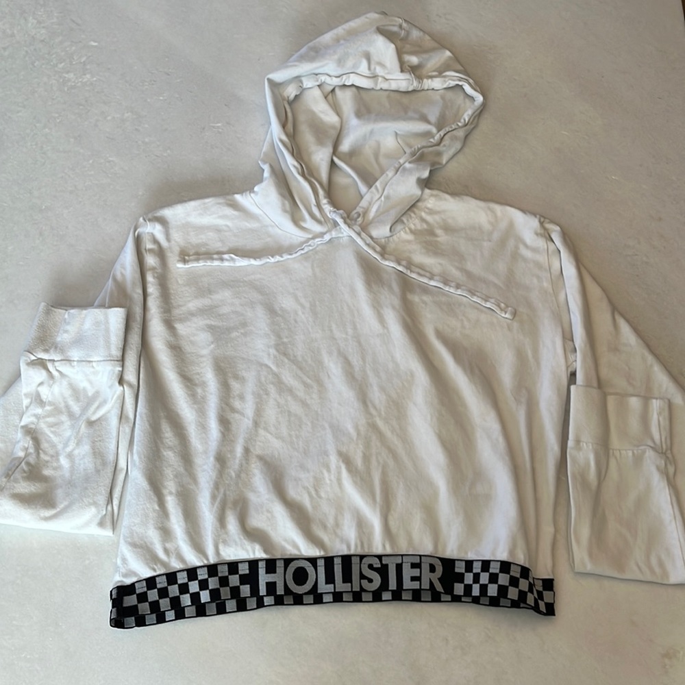 Hollister Long Sleeve T-Shirt